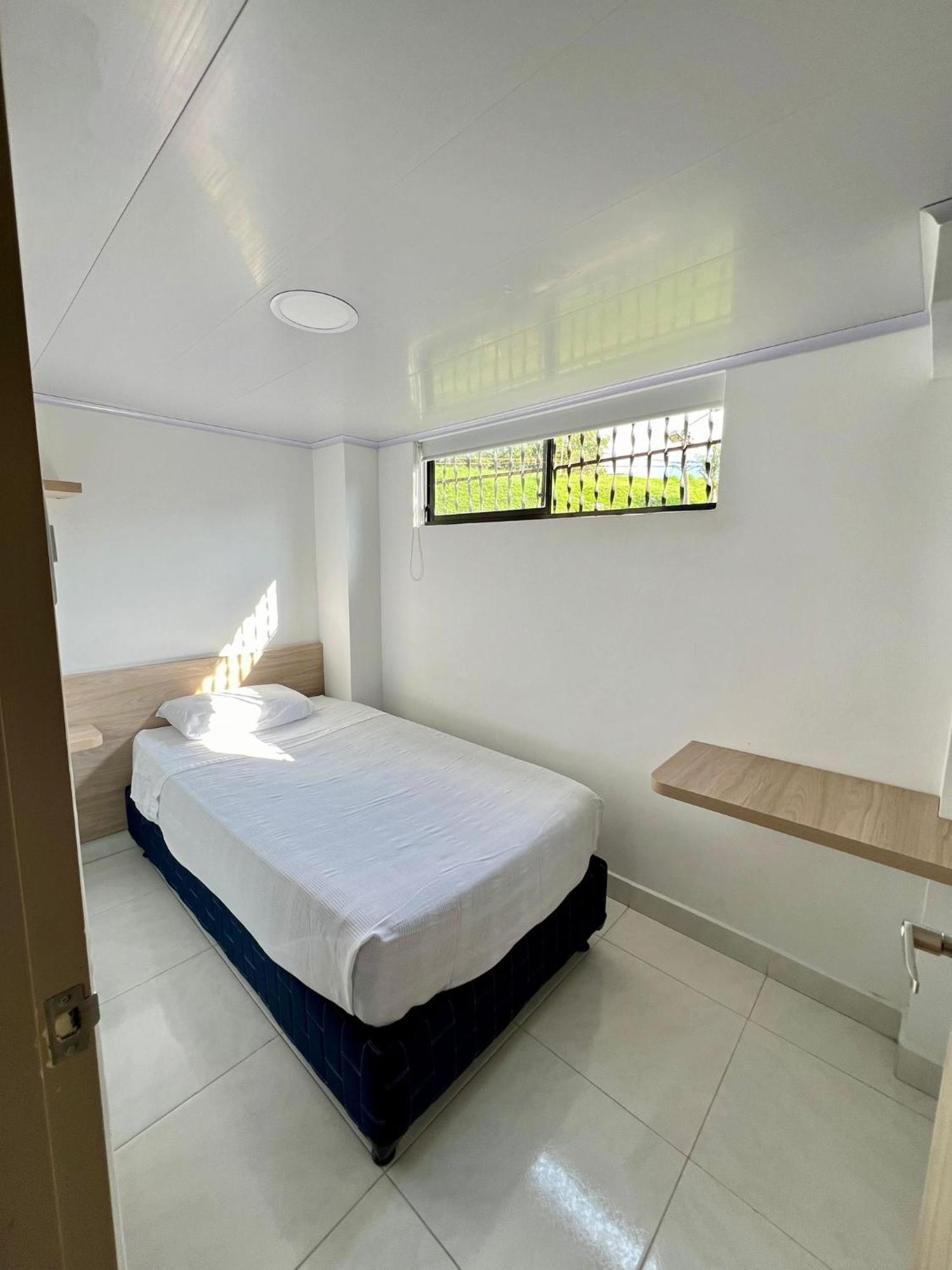 Hotel Adel *